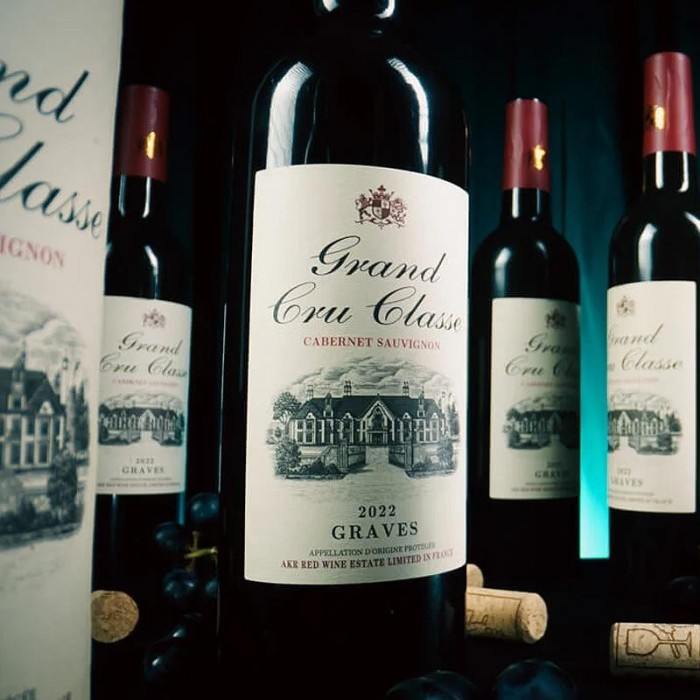 Miracle Wine Bottles by TCC Magic